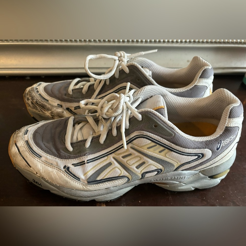 ASICS Men shoes in Size 10